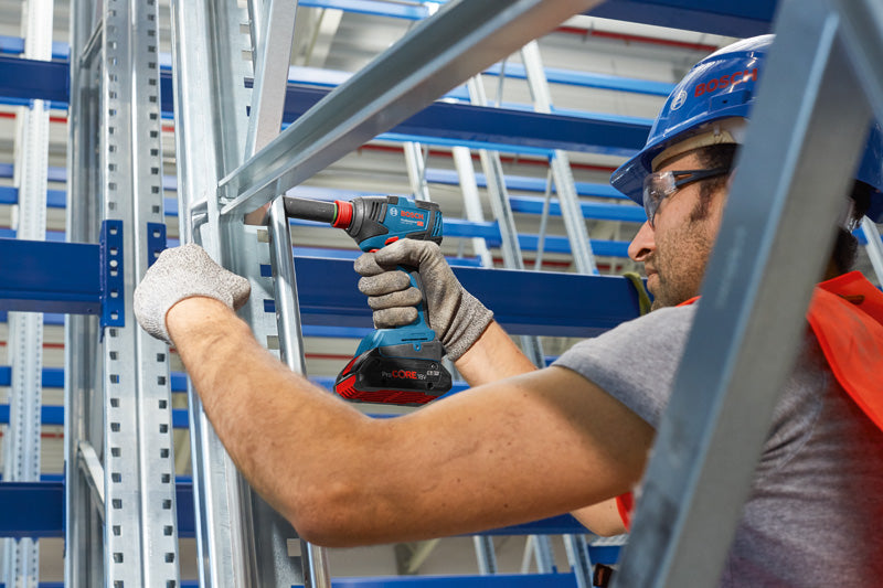 Combo Kit Set mit 3 18V-Werkzeugen: GSB 18V-45, GDX 18V-200, GWS 18V-7, 2x 5,0Ah