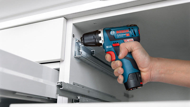 Starter-Set 1 x GBA 12V 2.0Ah + 1 x GBA 12V 4.0Ah + GAL 12V-40