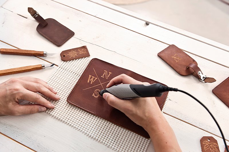 DREMEL® Stylo+, 2050-15 Multifunktionswerkzeug (9 Watt) mit 15 Zubehöre