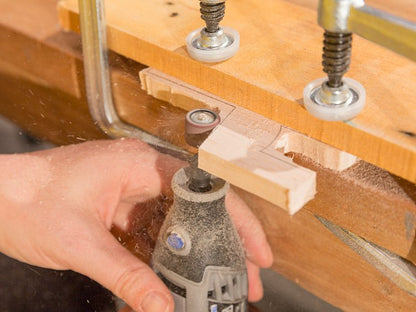 DREMEL® 3000-2/25 Multifunktionswerkzeug (130 W), 25 Zubehöre, 2 Vorsatzgerät