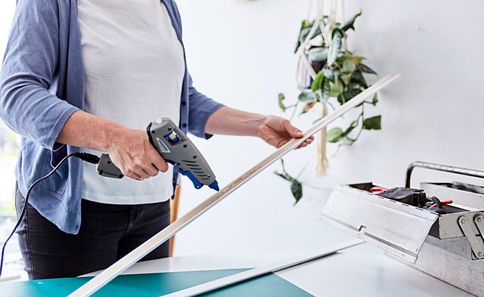 DREMEL® Heißklebepistole 940-3 Kompaktwerkzeug (195 °C) mit 3 Zubehöre
