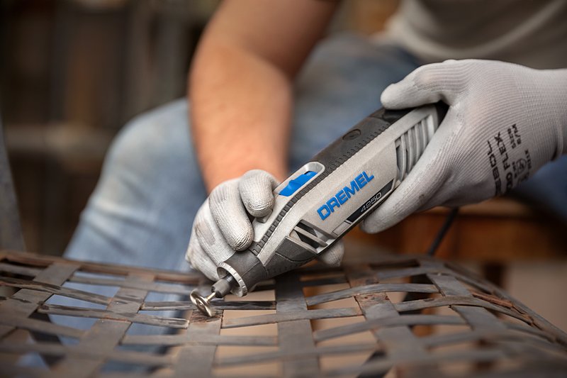 DREMEL® 4250 kabelgebundenes Multifunktionswerkzeug, 128 Zubehöre, 6 Vorsatzger.