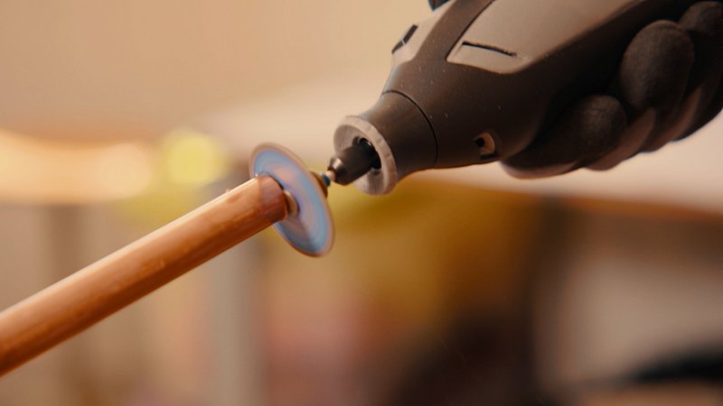 DREMEL® 8240, Kabelloses Multifunktionswerkzeug, 1x 12-V-2Ah-Akku, 5 Zubehöre