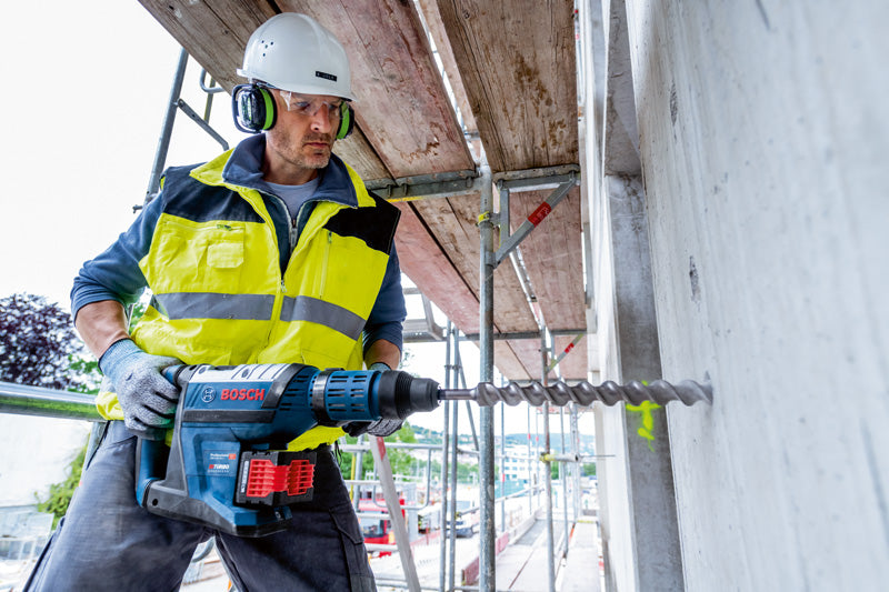 Akku-Bohrhammer BITURBO mit SDS max GBH 18V-45 C im Handwerkerkoffer