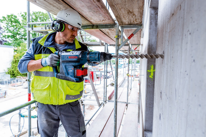 Akku-Bohrhammer BITURBO mit SDS max GBH 18V-45 C im Handwerkerkoffer