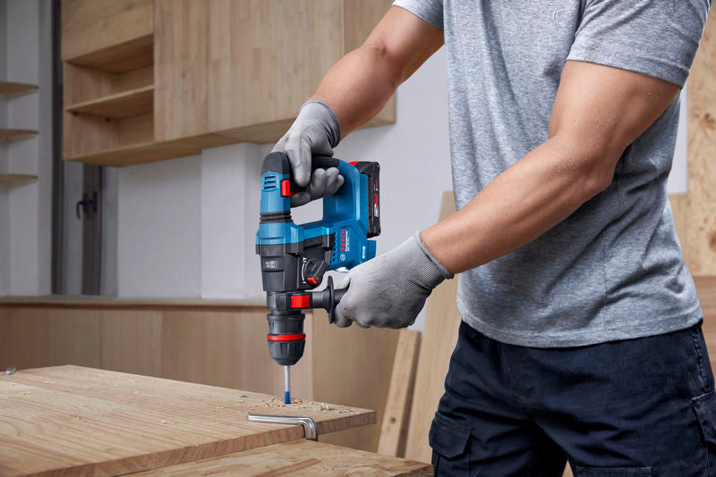 Akku-Bohrhammer mit ONECHUCK GBH 18V-18 X
