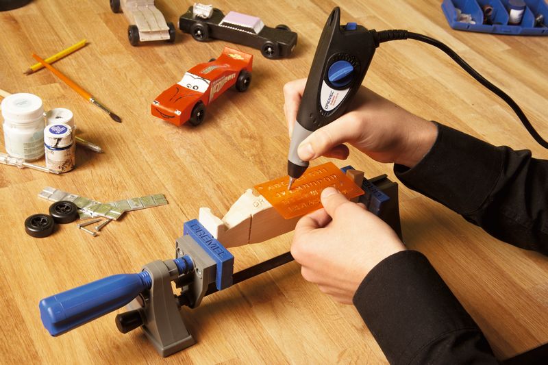 DREMEL® Gravierer 290-1 Kompaktwerkzeug (35 W) mit 1 Zubehör, 1 Schablone