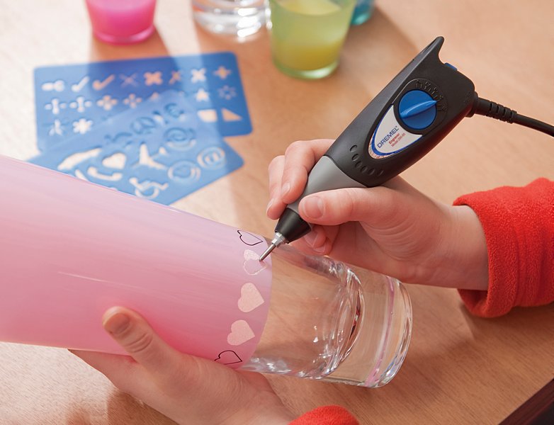DREMEL® Gravierer 290-3 Hobby (35 W) mit 3 Zubehöre, 4 Designschablonen