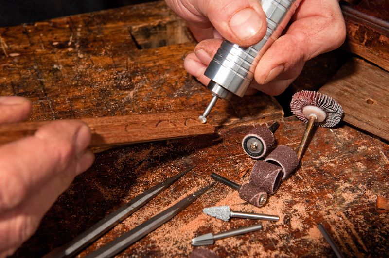 DREMEL® Fortiflex 9100-21 Stark belastbare biegsame Welle (300 W), 21 Zubehöre